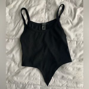 Forever 21 triangle cut tank